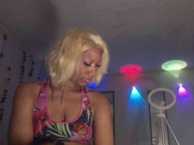 TheGirlNextDoor webcam