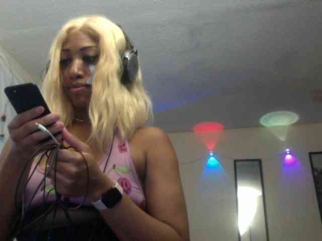 TheGirlNextDoor webcam