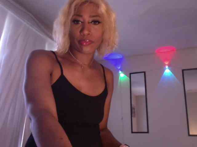 TheGirlNextDoor webcam