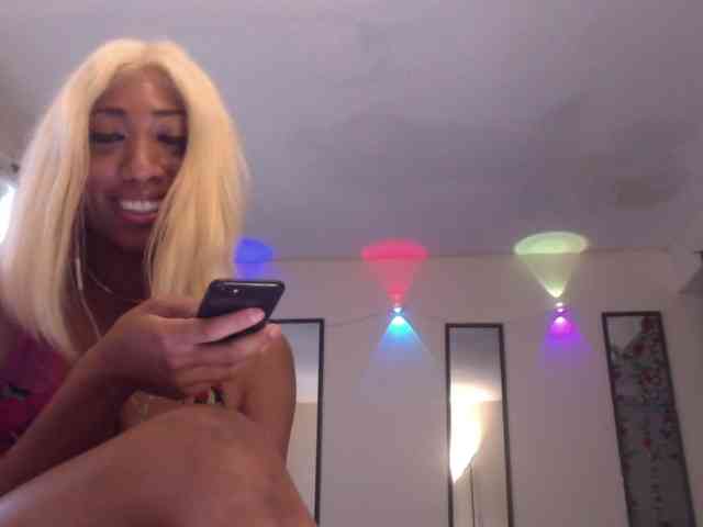 TheGirlNextDoor webcam