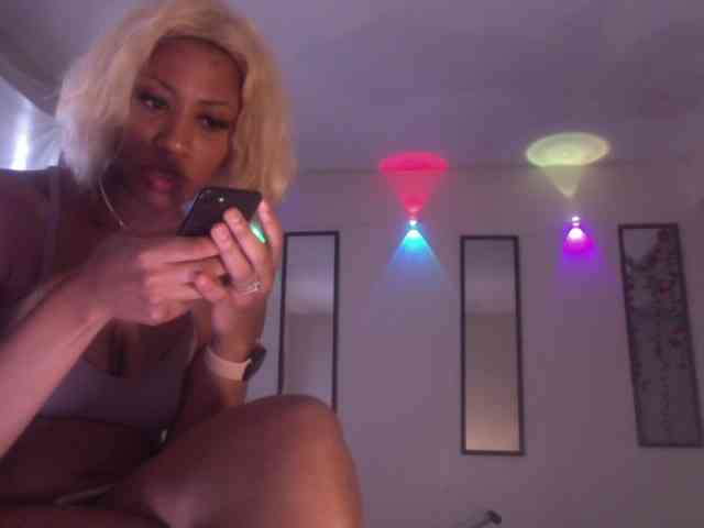 TheGirlNextDoor webcam