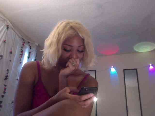 TheGirlNextDoor webcam