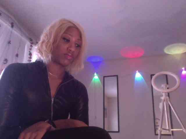 TheGirlNextDoor webcam