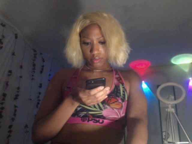 TheGirlNextDoor webcam