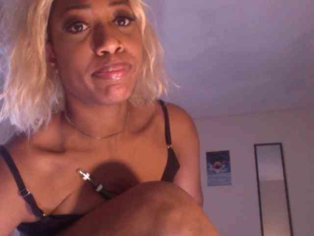 TheGirlNextDoor webcam