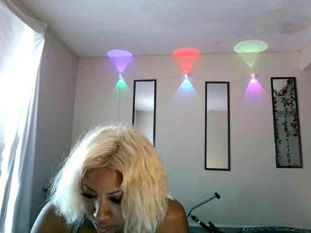 TheGirlNextDoor webcam