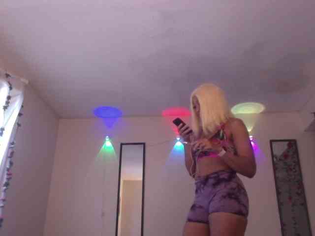 TheGirlNextDoor webcam