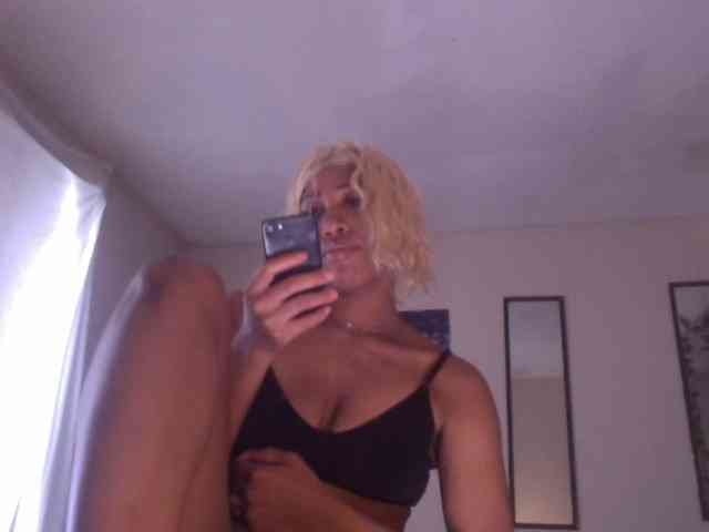 TheGirlNextDoor webcam