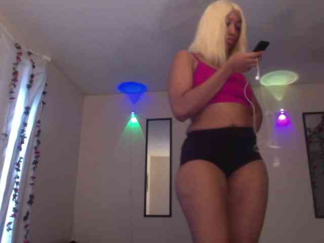 TheGirlNextDoor webcam