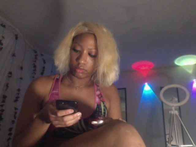 TheGirlNextDoor webcam