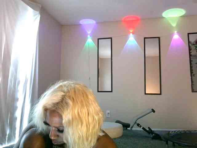 TheGirlNextDoor webcam