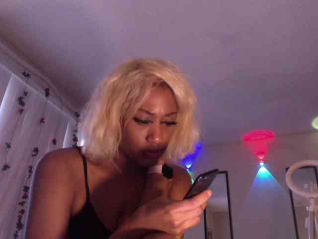 TheGirlNextDoor webcam