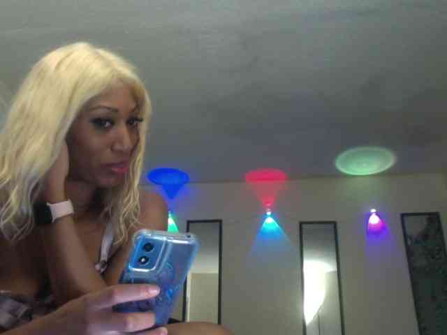 TheGirlNextDoor webcam