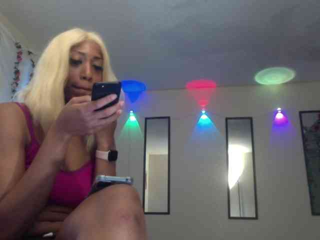 TheGirlNextDoor webcam