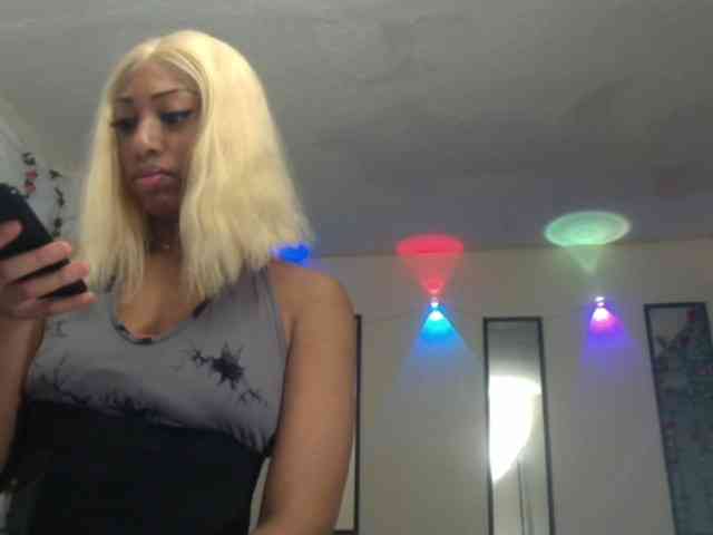 TheGirlNextDoor webcam