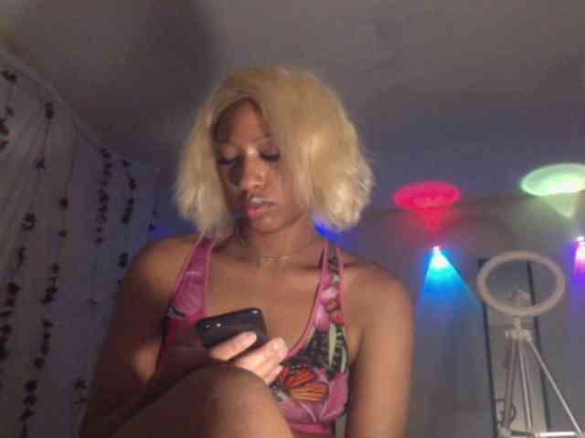 TheGirlNextDoor webcam