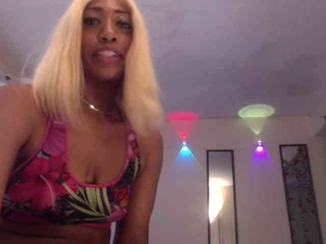 TheGirlNextDoor webcam