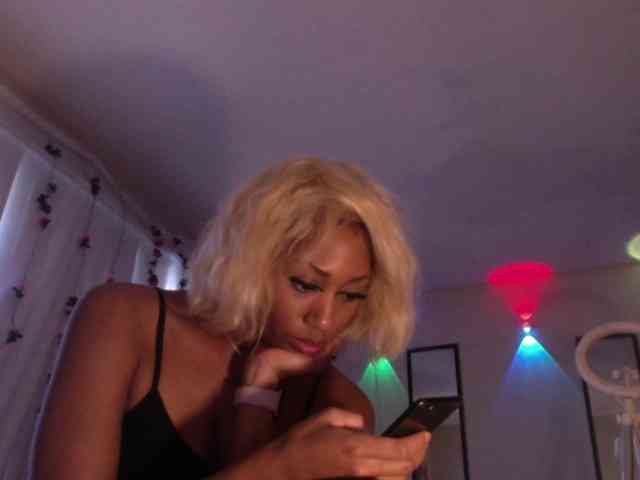 TheGirlNextDoor webcam