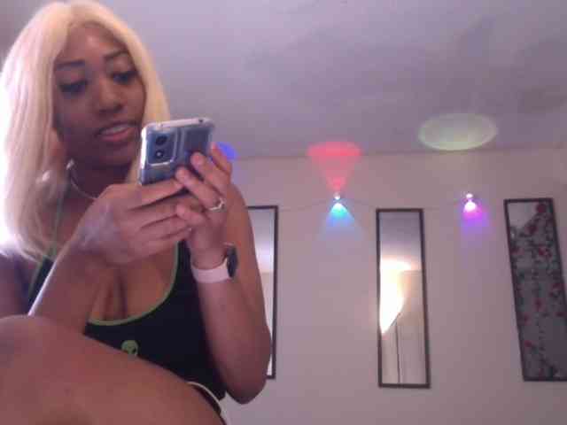TheGirlNextDoor webcam