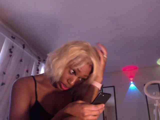 TheGirlNextDoor webcam