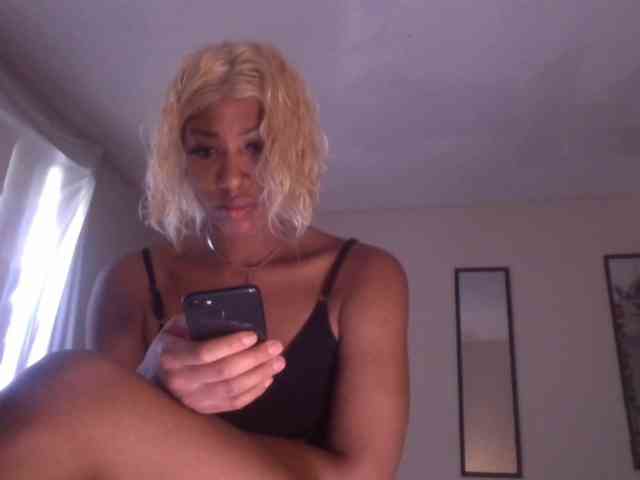 TheGirlNextDoor webcam