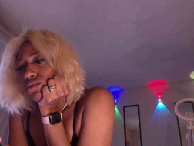 TheGirlNextDoor webcam