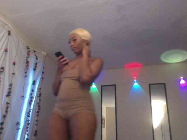 TheGirlNextDoor webcam