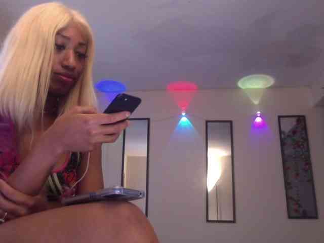 TheGirlNextDoor webcam