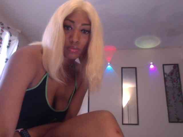 TheGirlNextDoor webcam