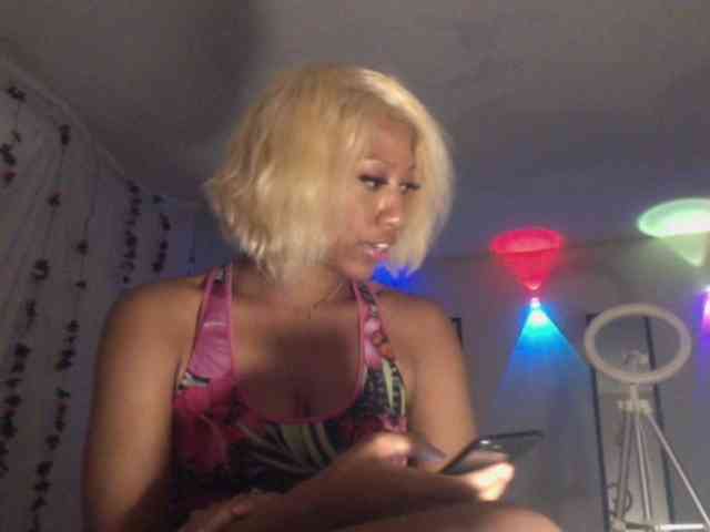 TheGirlNextDoor webcam