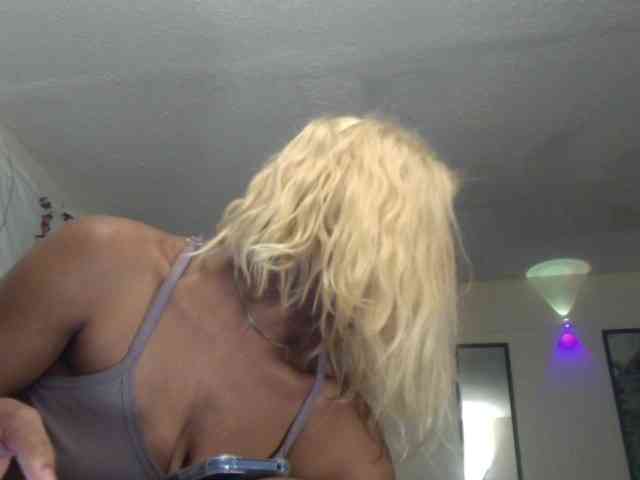 TheGirlNextDoor webcam