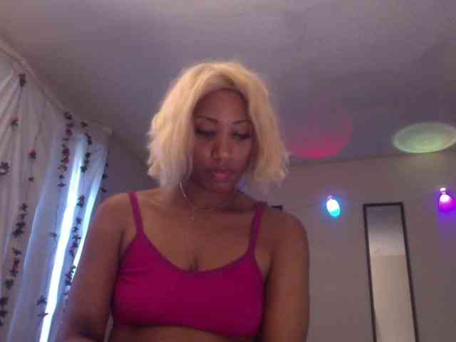 TheGirlNextDoor webcam