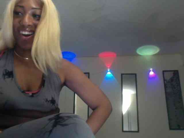 TheGirlNextDoor webcam