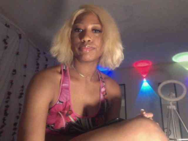 TheGirlNextDoor webcam