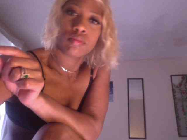 TheGirlNextDoor webcam