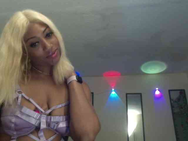 TheGirlNextDoor webcam