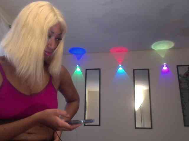 TheGirlNextDoor webcam