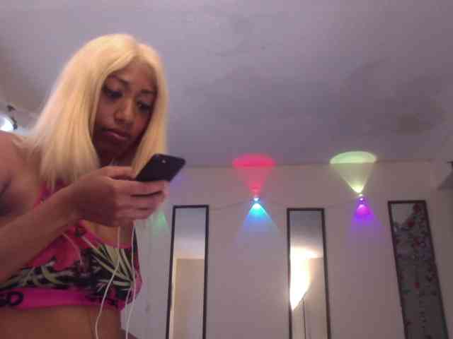 TheGirlNextDoor webcam