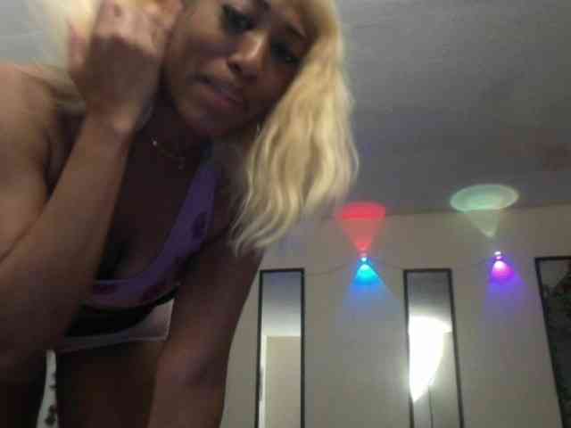 TheGirlNextDoor webcam