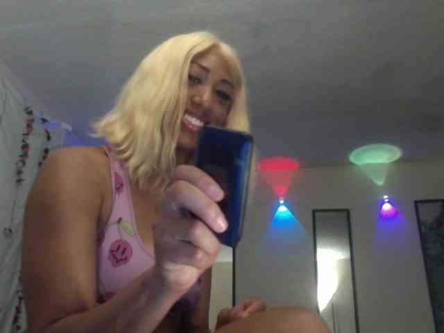TheGirlNextDoor webcam
