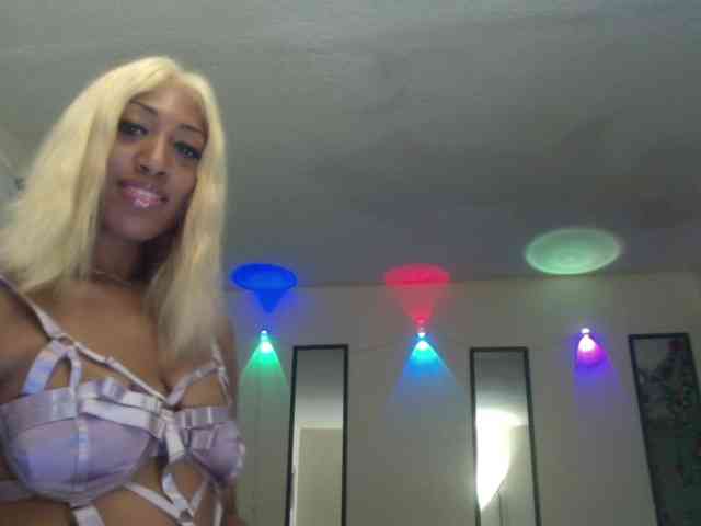 TheGirlNextDoor webcam