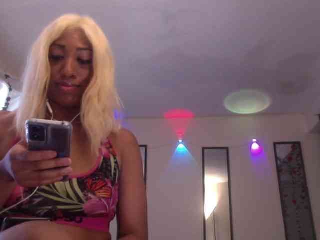 TheGirlNextDoor webcam