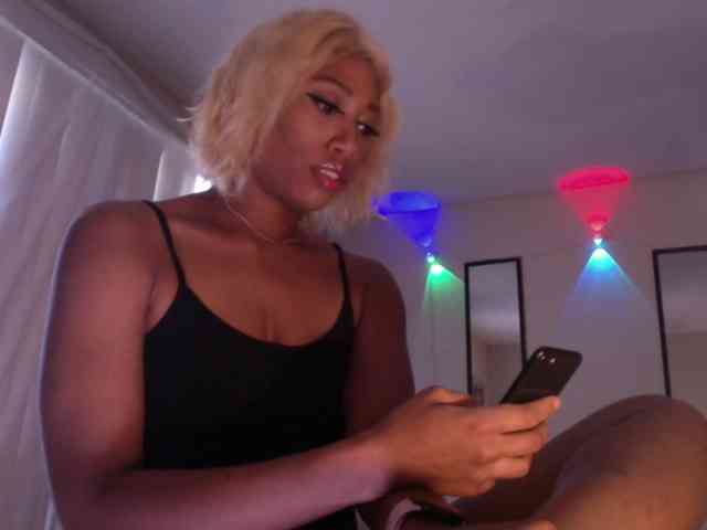 TheGirlNextDoor webcam
