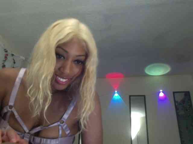TheGirlNextDoor webcam
