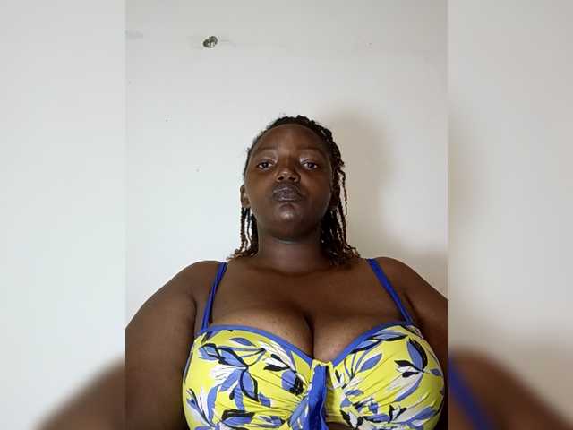 Joyiehh's BongaCams show and profile