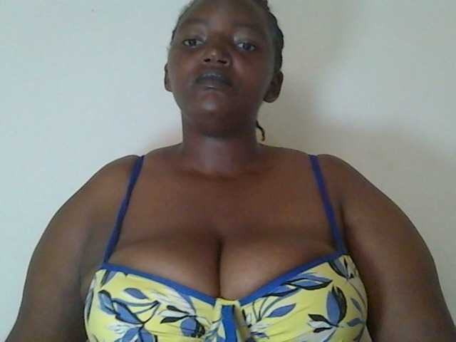 Joyiehh's BongaCams show and profile