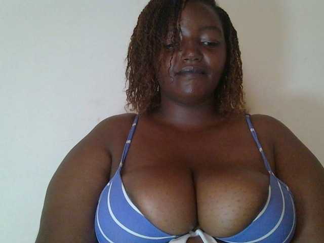 Joyiehh's BongaCams show and profile