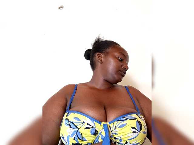 Joyiehh's BongaCams show and profile