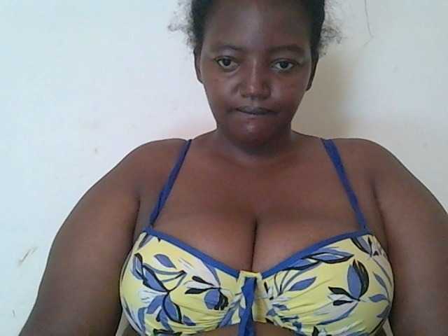 Joyiehh's BongaCams show and profile