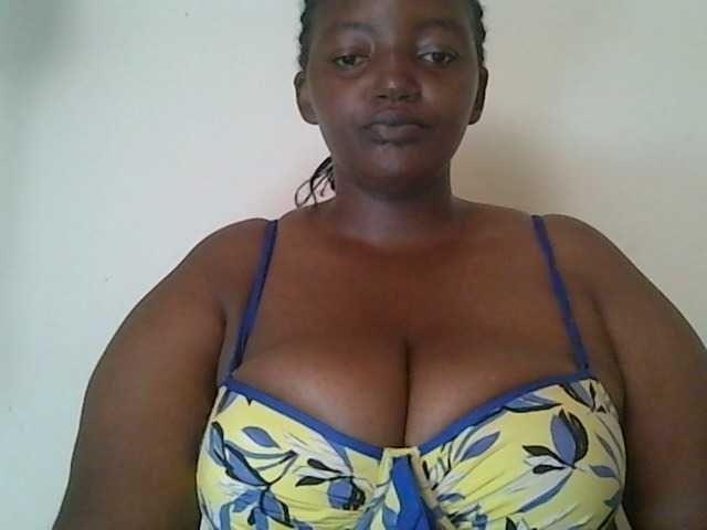 Joyiehh's BongaCams show and profile